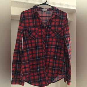 Women long sleeve red/blue checkered bottom down shirt .